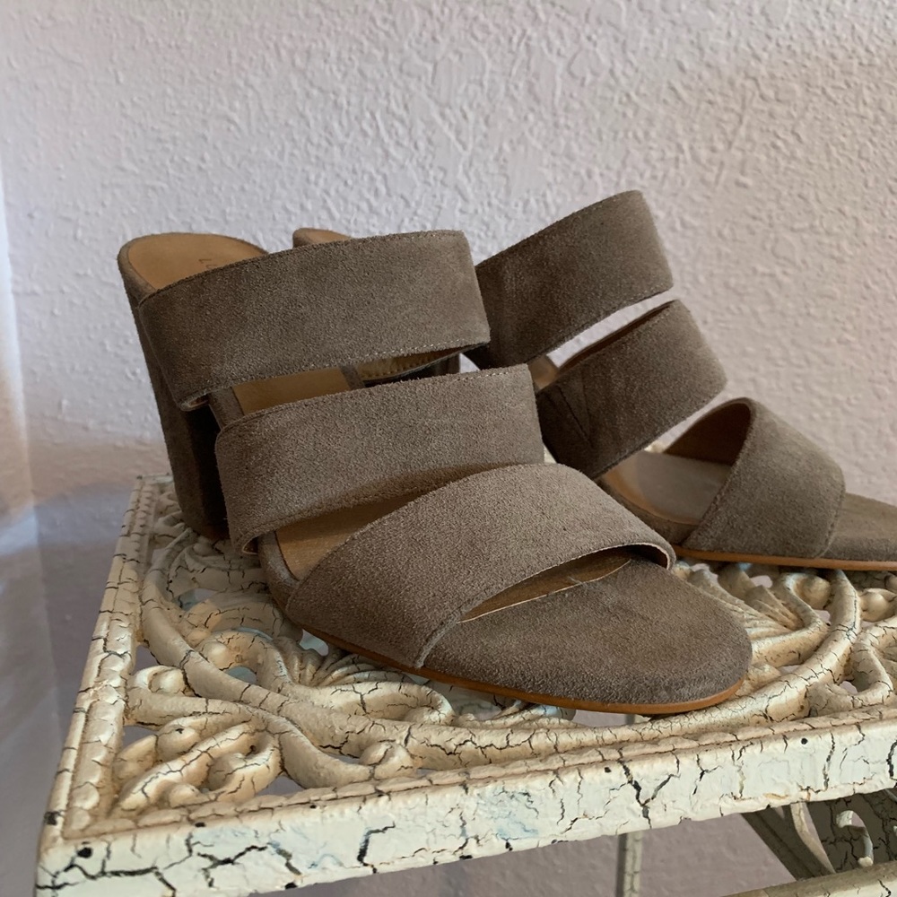 Lucky Brand strapless heels